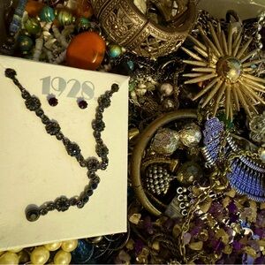 2 LB VTG 2 MODERN JEWELRY LOT- unsearched untested Junk wearable craft repair